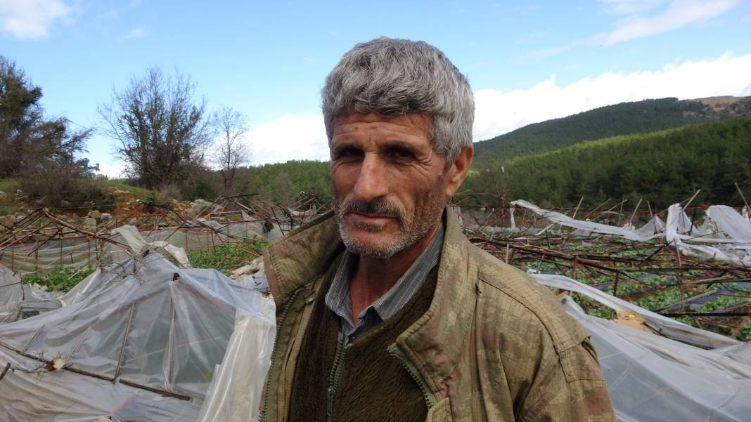 Seralar hayalet gibi uçtu! Pencereden bakan Antalyalılar gözlerine inanamadı - Resim: 1